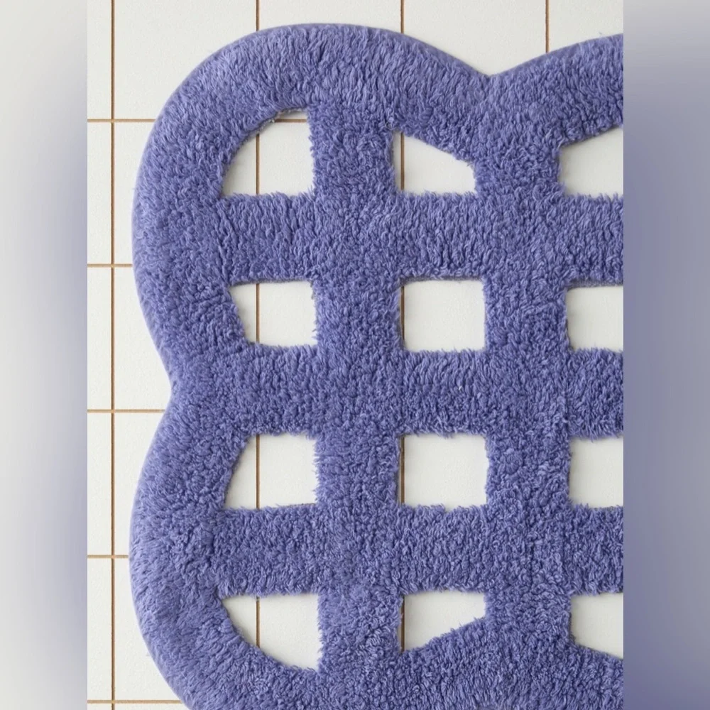 UO HOME Urban Outfitters Purple Bath Mat 20¨x30¨NWT NEW